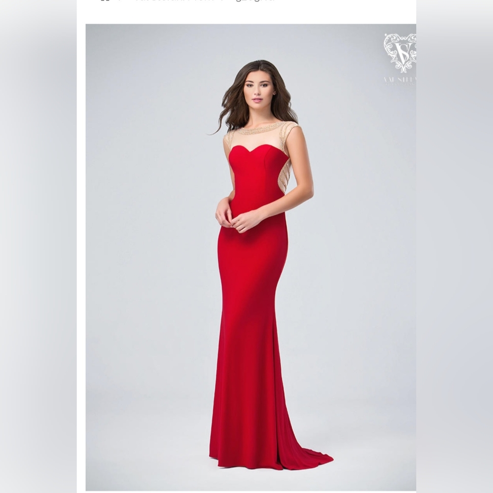Val Stefani prom dress